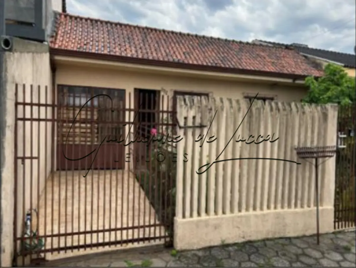 LOTE 000 - 1 (Um) IMOVEL: - Lote n° 05 (cinco), da Quadra n° 40 (quarenta); da Planta(JARDIM URANO), sito nesta Capital, no Pinheirinho, com a área total de 275,00 metros quadrados, localizado Rua 2 Vizinhos, 832 – Bairro Xaxim, Curitiba - PR. Matrícula número: 30.555 – 8º Registro de Imóveis de Curitiba/PR