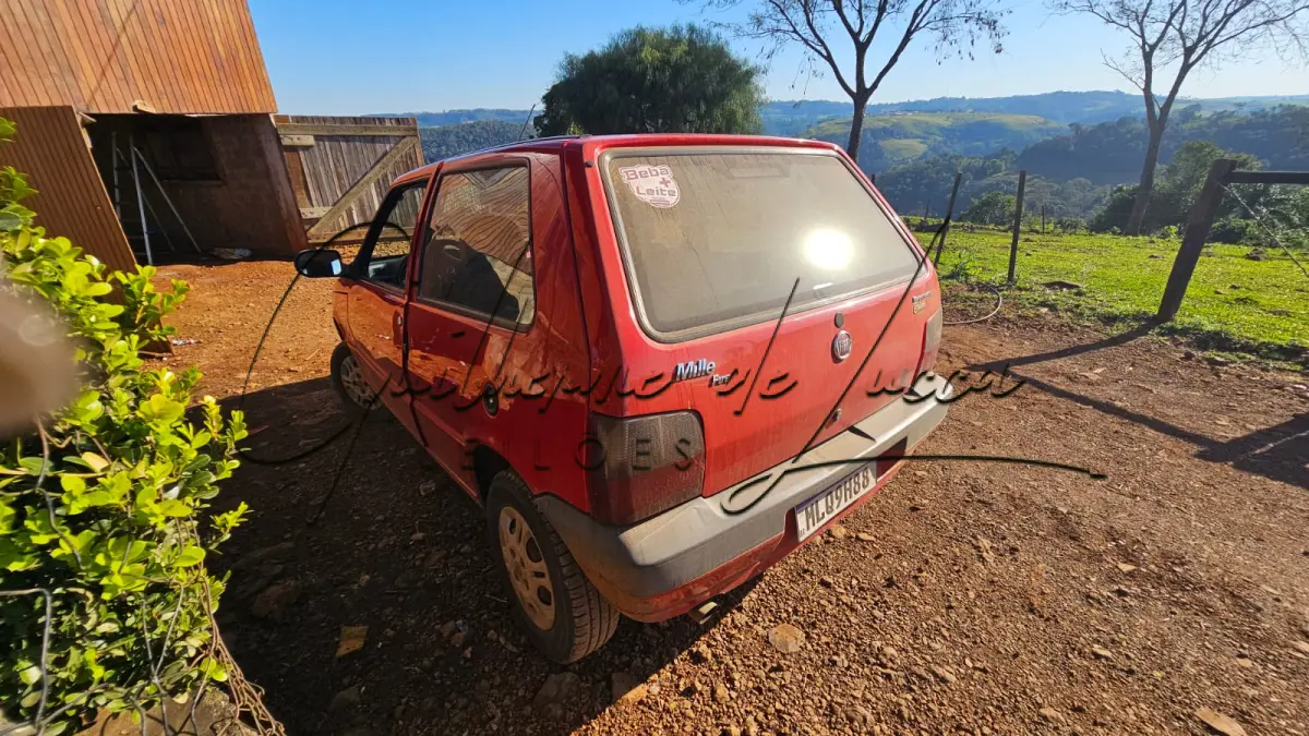 LOTE 000 - 1 (Um) veículo FIAT UNO MILLE Economy, ano/mod 2013/2013, RENAVAM N.º 5938059950, de placas MLQ9H88.