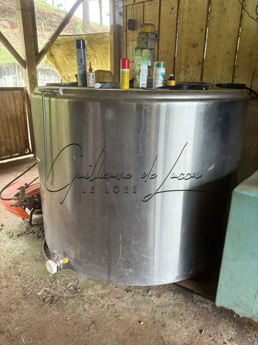 LOTE 000 - 01 (UM) refrigerador de leite de 1270 litros