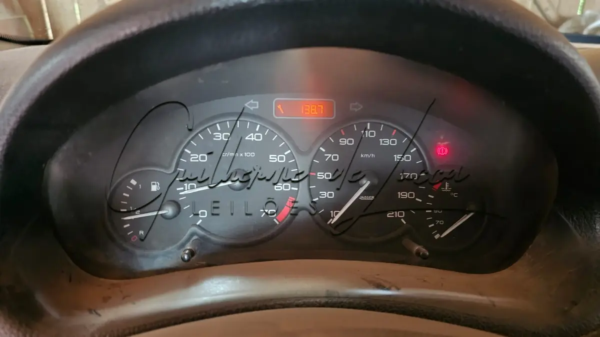 LOTE 000 - 1 (Um) veículo PEUGEOT/206 16 PRESENC, placa DKN9A36.