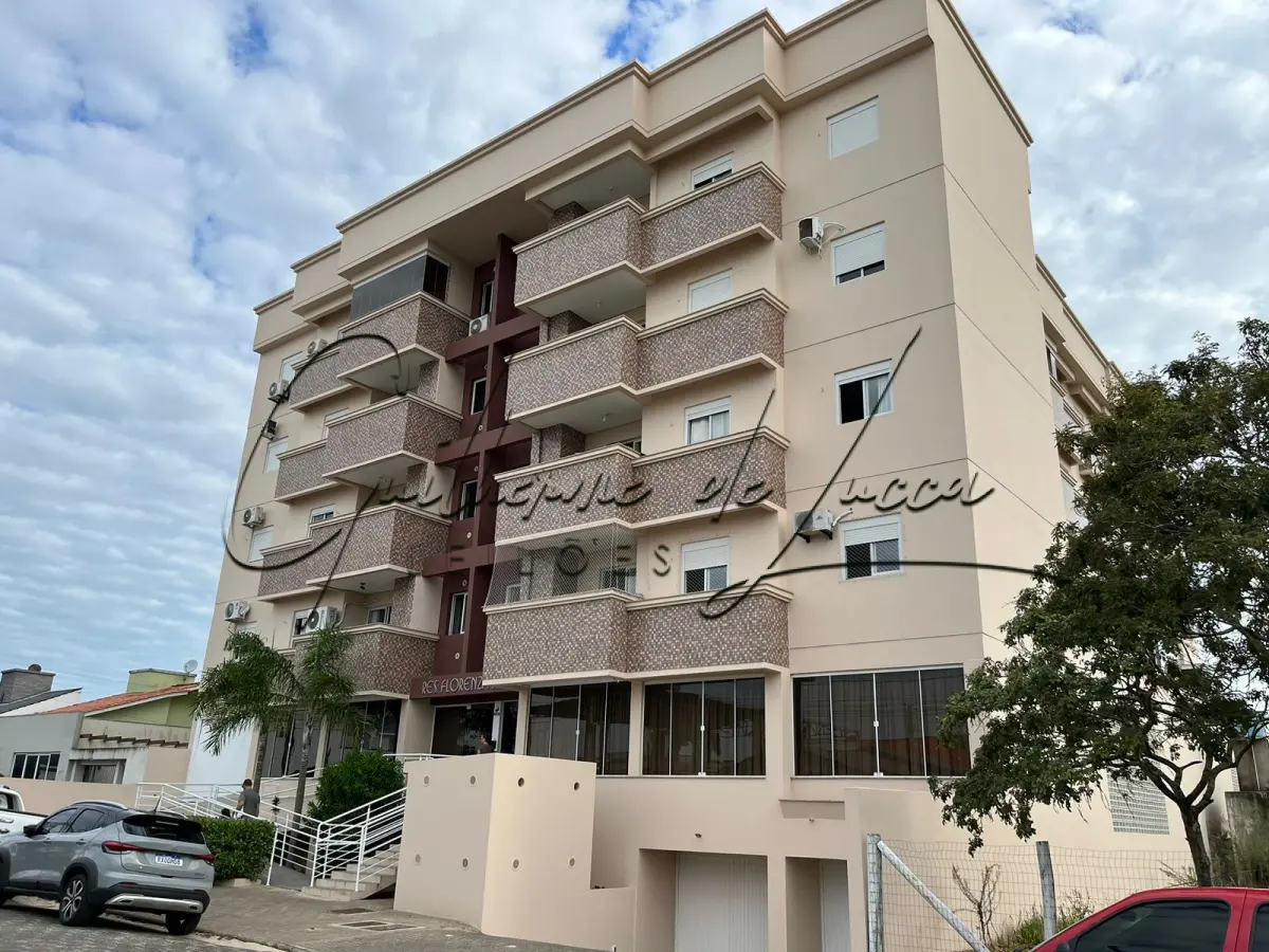 LOTE 000 - 1 (Um) apartamento residencial n. 408 no Edifício Florenza, no quarto pavimento, com duas vagas de garagem, matriculado sob n. 75.735 no Cartório de Registro de Imóveis de Araranguá, com área de 81,39m². O Edifício encontra-se situado na Rua Prefeito Osmar Nunes, 300, Mato Alto, nesta cidade, possuindo três quartos (sendo uma suíte), banheiro e duas sacadas