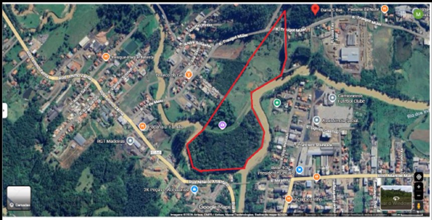 1 (Um) imóvel urbano, mat. 6.195, com benfeitorias, rua Traugot Muller S/N, Bairro Pinheiros, Presidente Getúlio, SC. Com área de 140.800 m²